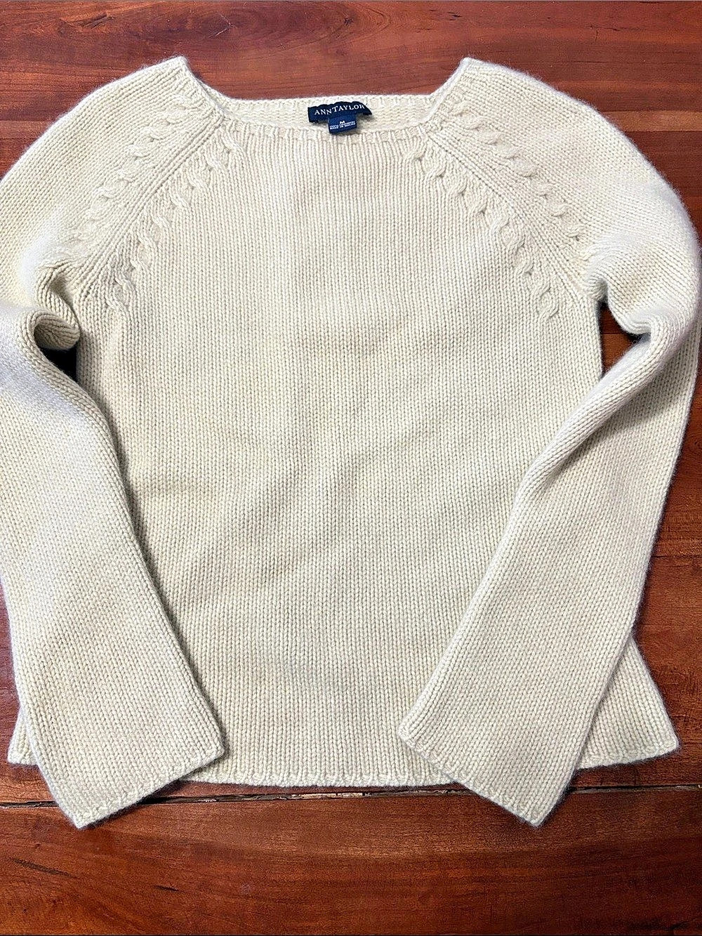 Ann Taylor Cashmere Boatneck Sweater light green Size Medium